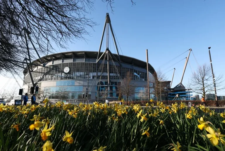 El Manchester City, encontrado culpable de más de 100 irregularidades financieras