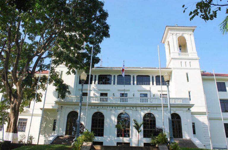 Minsa busca recursos para saldar deuda de B/. 42.2 millones en prima de antigüedad a exfuncionarios desde el 2014